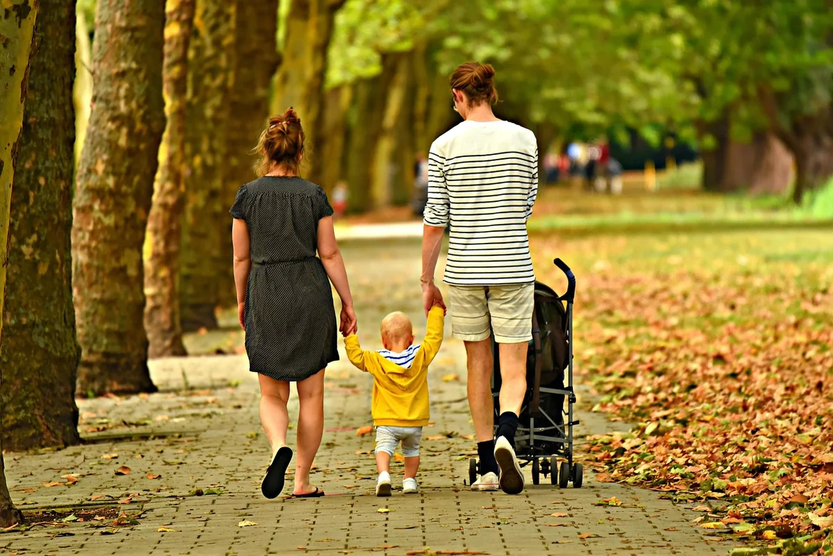 L’erreur des parents : trop de compliments, pas assez de cadre