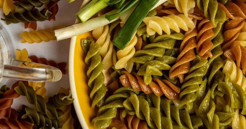 Aliments à éviter le soir pour maigrir : les mêmes ennemis, un autre bénéfice